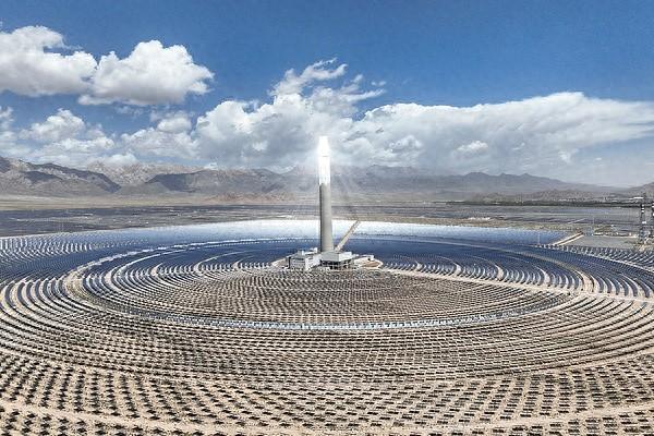 《纽约时报》专栏作者弗里德曼：特朗普的“大而美”法案，让14亿中国人笑话美国