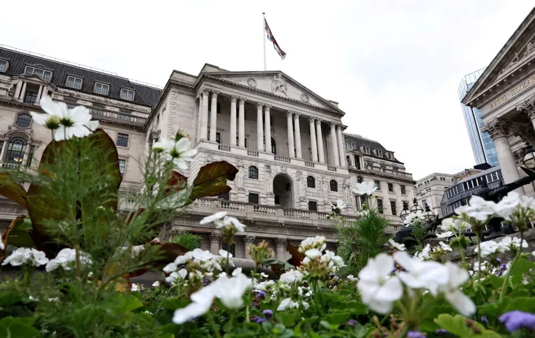 英镑GBPUSD悬于政策边缘：英国通胀回升、降息推迟，格林警告限制性政策仍在