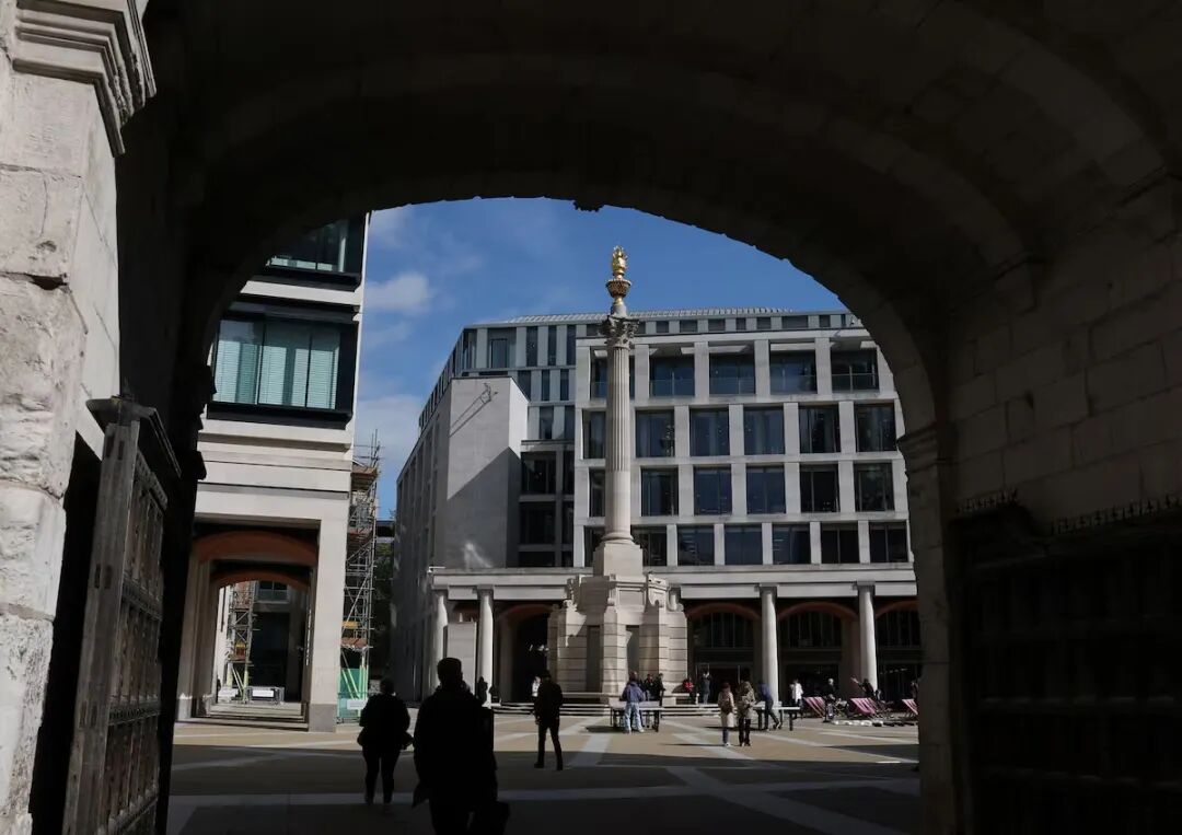 英镑GBPUSD悬于政策边缘：英国通胀回升、降息推迟，格林警告限制性政策仍在