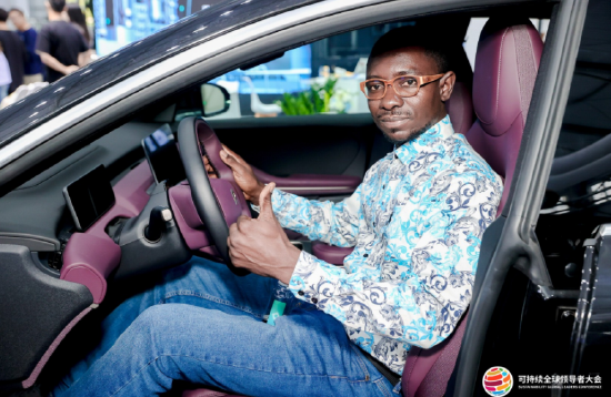 蔚来参展“绿博会”,ES6引发巴基斯坦驻华大使兴趣(图)