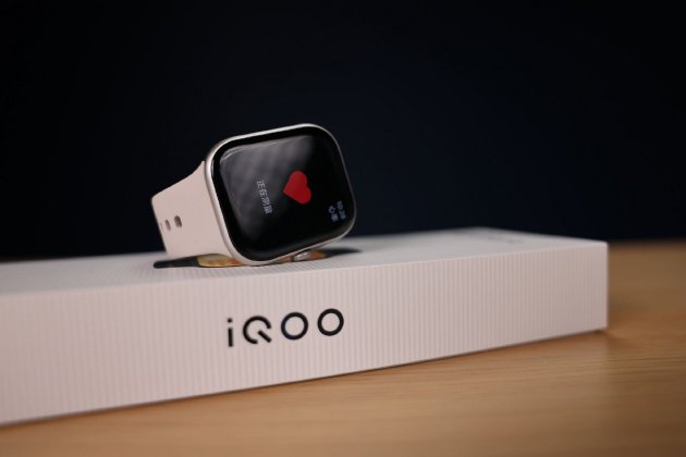 iQOO WATCH GT 2开箱体验:不止是游戏党的专属手表