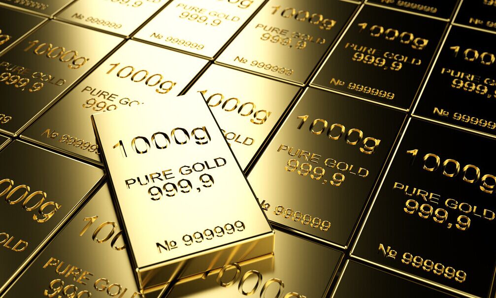 投资黄金者在市场逆境中应采取何种策略？