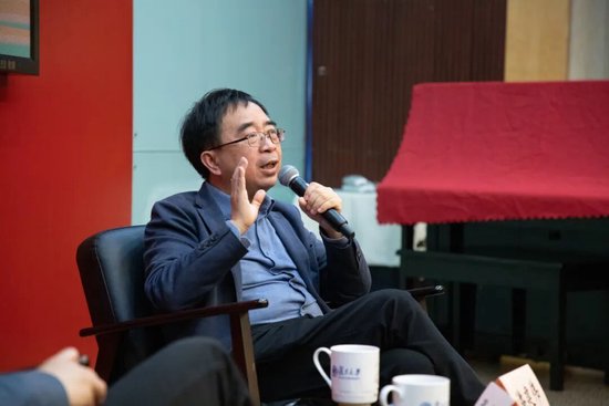 追忆杨振宁、趣说量子力学,潘建伟复旦开讲!