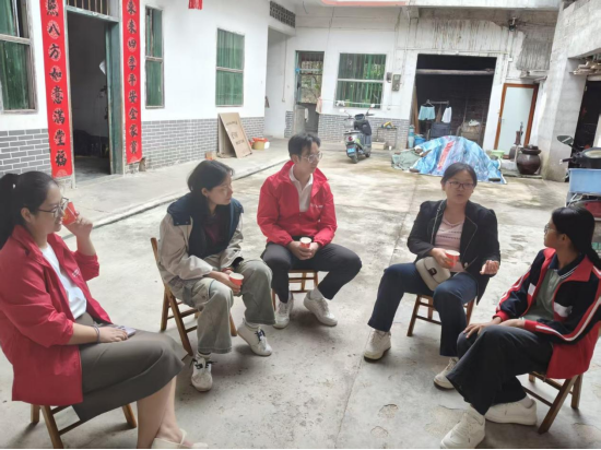 橙光相伴,与希望同行——平安基金开展2025年公益支教行动