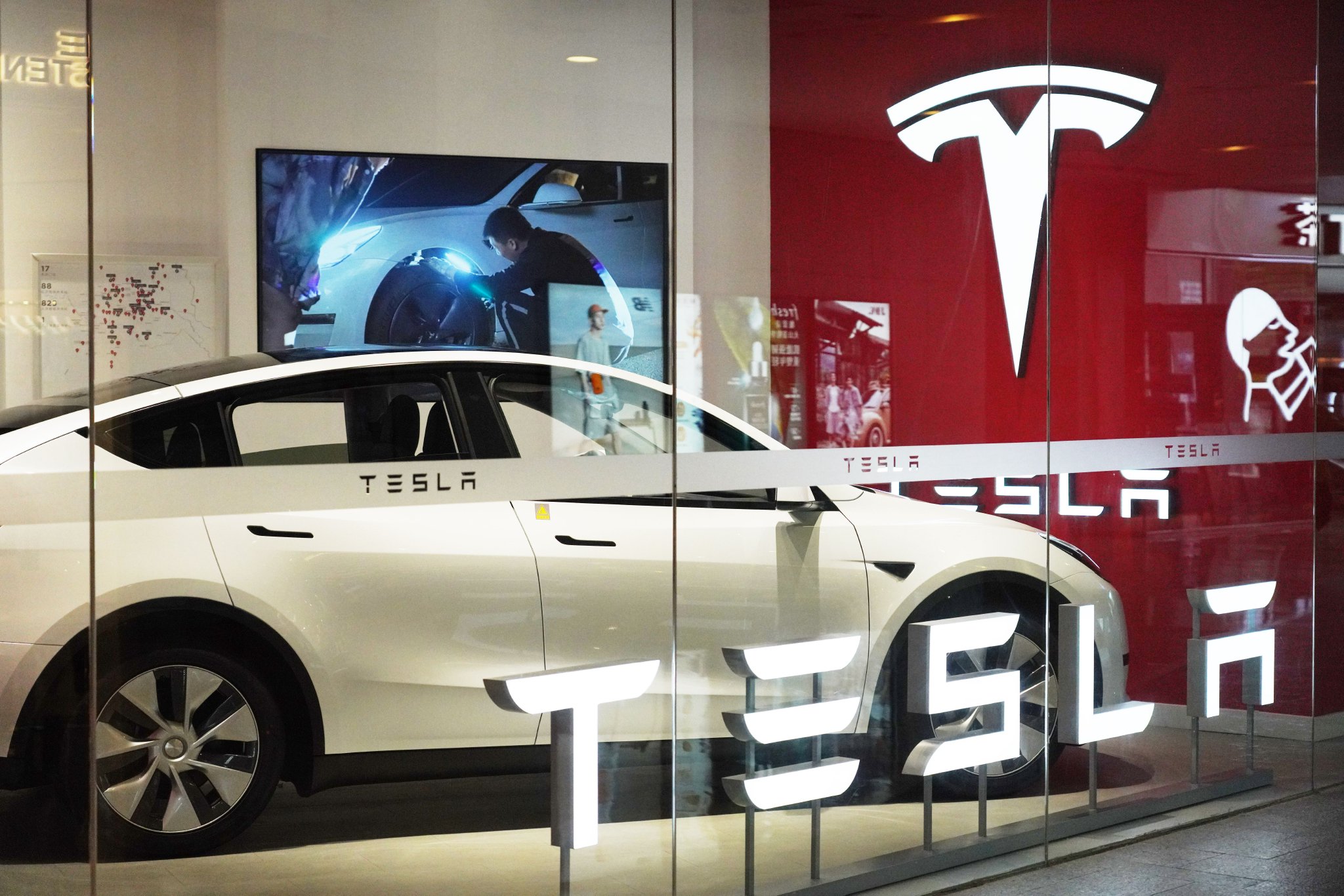 大股东表态反对马斯克天价薪酬，特斯拉市值一夜蒸发超5700亿