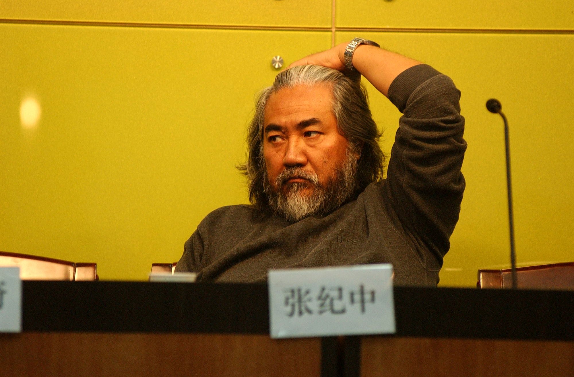 被指控涉嫌职务侵占数额高达800多万，导演张纪中回应