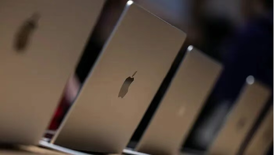 苹果被曝明年将发布首款低价MacBook,回应严控中国线下渠道
