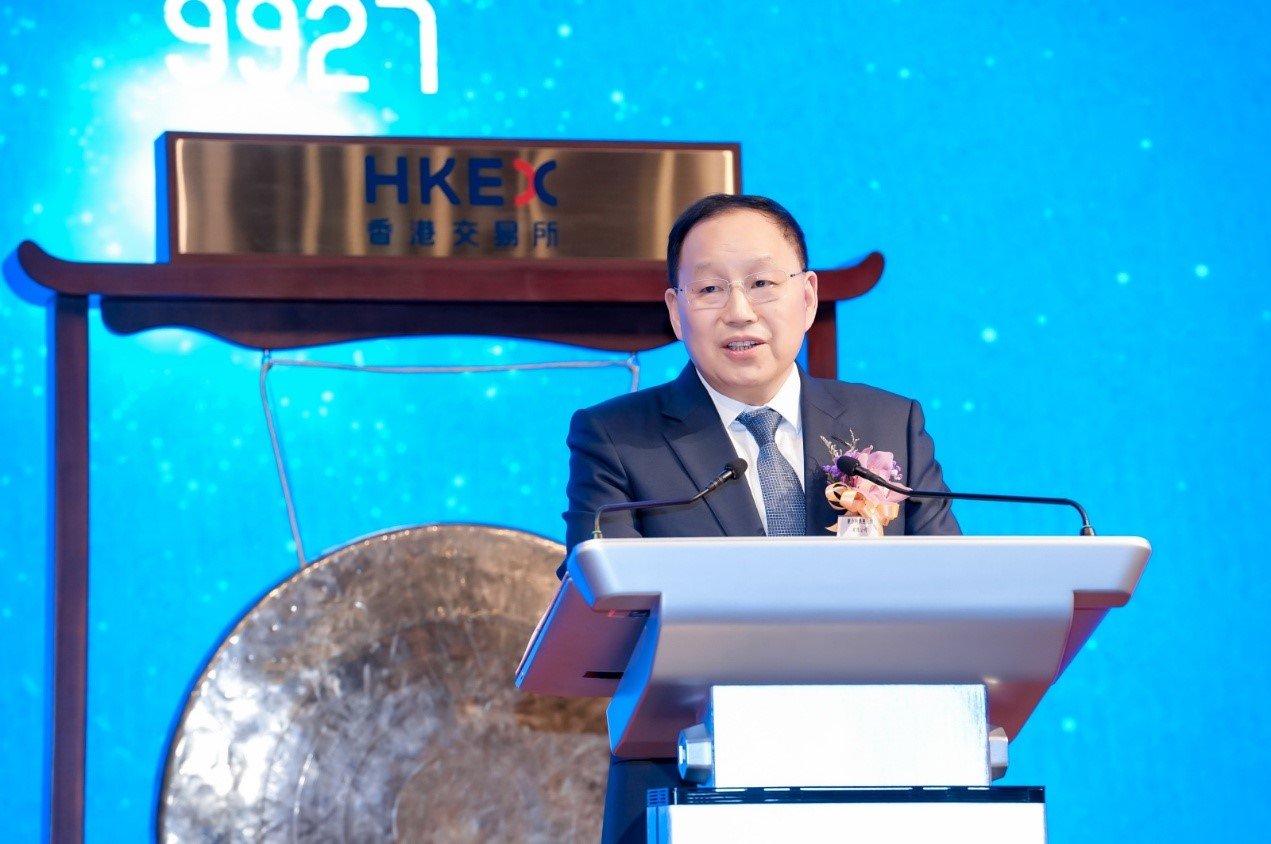 赛力斯今日成功在香港主板上市 张兴海:开拓中国高端车全球新赛道