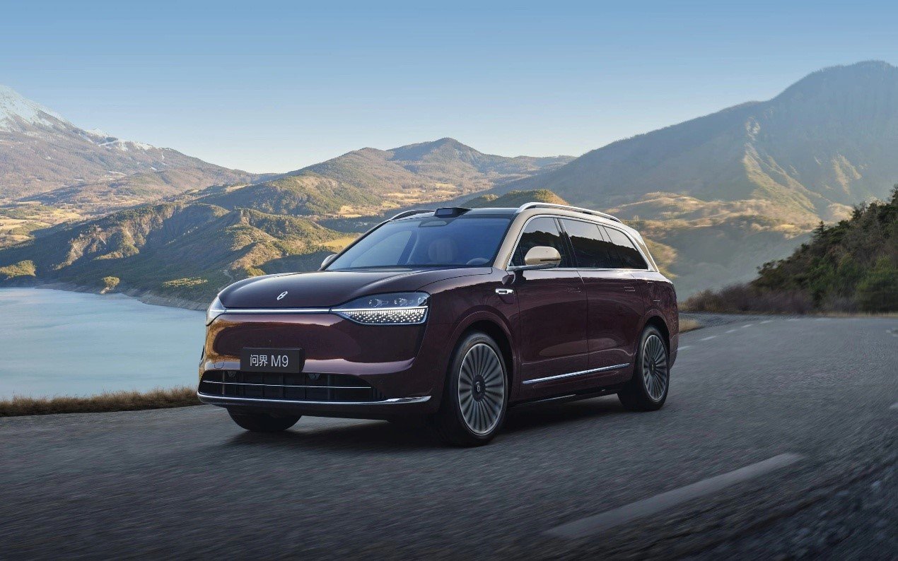 赛力斯今日成功在香港主板上市 张兴海:开拓中国高端车全球新赛道