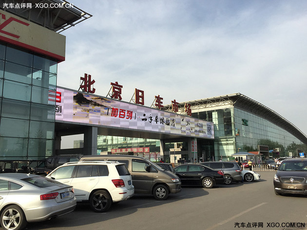 雨天驾驶汽车有哪些安全技巧？