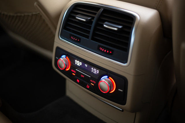 汽车空调异味该如何彻底消除？