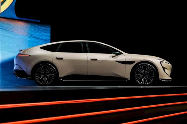 浓眉大眼的海尔 也要跟造百万豪车了