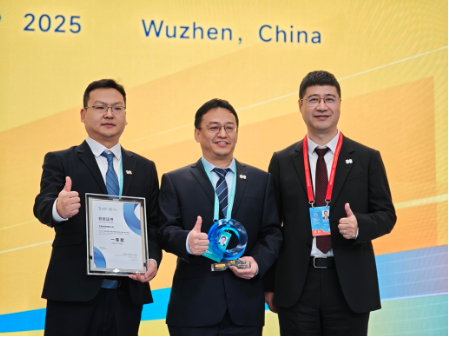 首次参赛即获佳绩，易鑫摘得2025“直通乌镇”全球互联网大赛一等奖