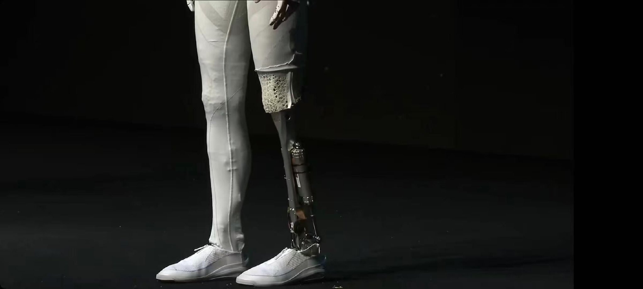 小鹏汽车发布多款AI产品，何小鹏：目标2026年实现量产