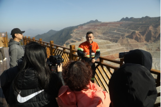 从紫金山到全球：紫金矿业的 ESG 实践与黄金矿业的生存之道