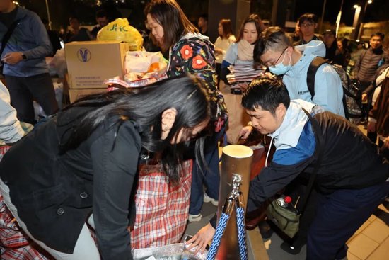 建设银行捐赠1000万港元,全力支持香港大埔火灾救援