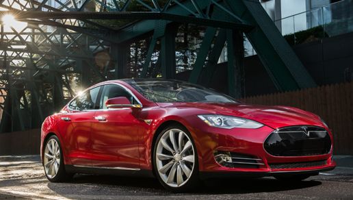 汽车驾驶时如何避免急刹车？