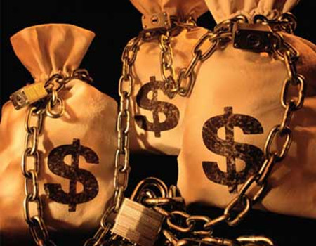 如何避免期货交易中的流动性风险？