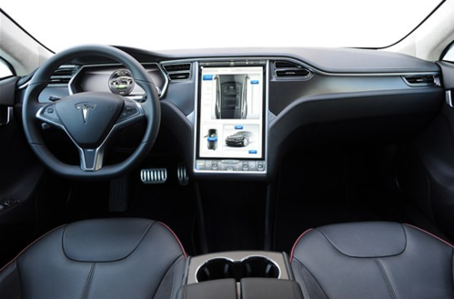 纯电车与燃油车驾驶体验有何不同？