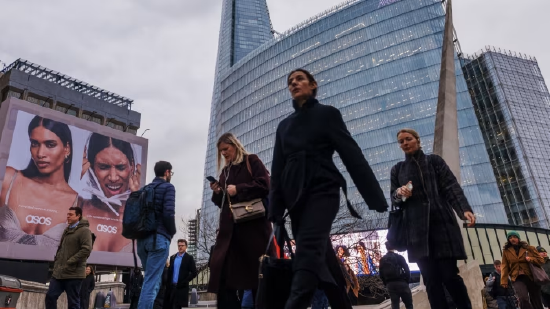 英国养老基金因担忧人工智能泡沫抛售美股