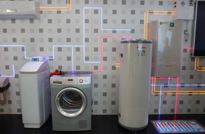 房产出租的家具家电折旧怎么算？