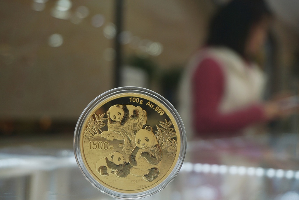 2025年金价“狂飙”,我们为何依然痴迷黄金?