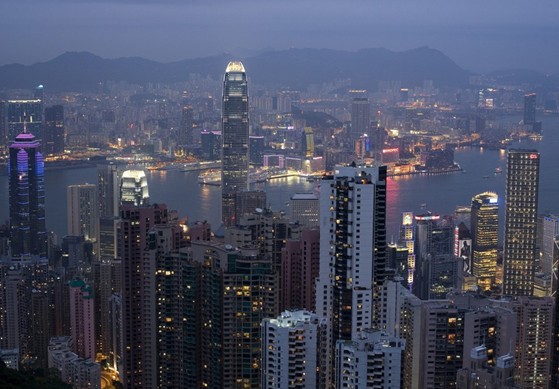 买房时如何确定房产的合理价位？