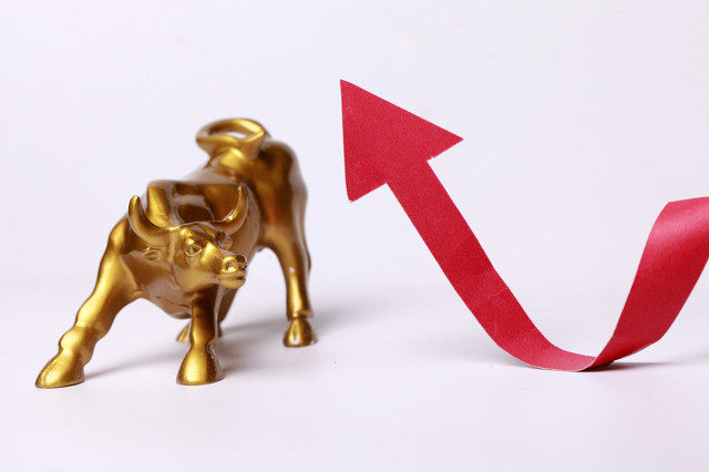 单只基金亏损时该继续持有吗？