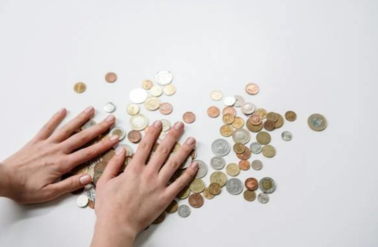 一边亏损一边收购，“云南首富”为何看上了上游“卖铲人”？