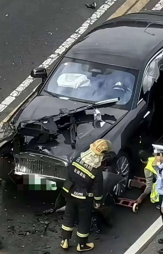 官方通报:陈震偷税118万余元,追缴并罚款共计247.48万元!此前被多个平台禁言